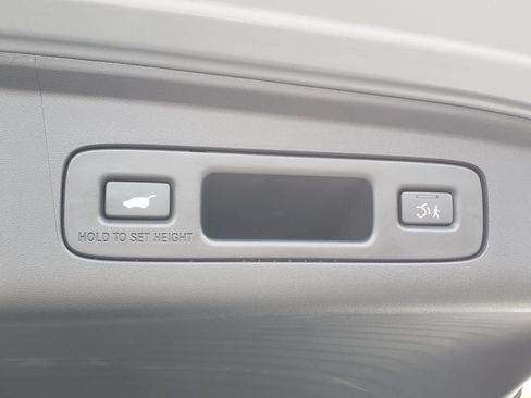 Certified 2025 Acura ADX AWD image 9