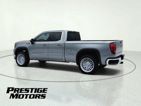 Used 2023 GMC Sierra 1500 SLE w/ Enhanced Capability Package AWD/4WD image 5