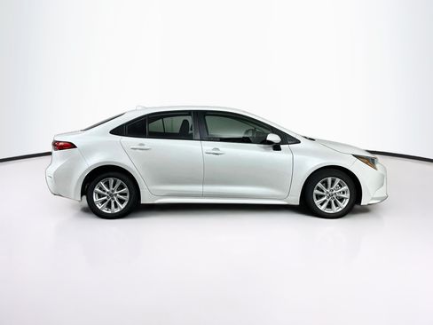 Used 2025 Toyota Corolla LE w/ LE Premium Package FWD image 10