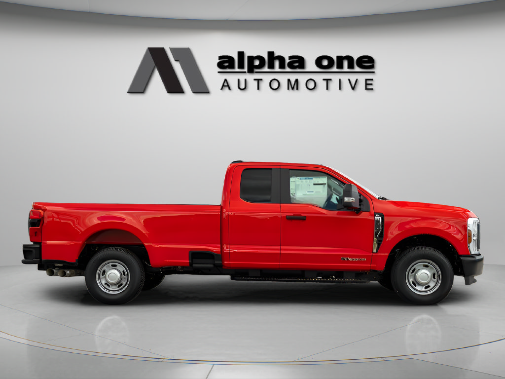 New 2025 Ford F250 XL w/ 360-Degree Camera Package RWD image 6