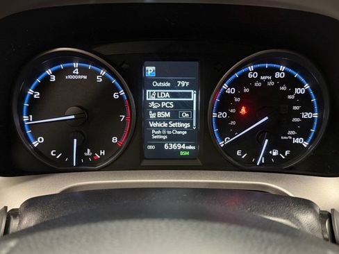 Used 2017 Toyota RAV4 XLE w/ Plus Extra Value Package FWD image 21