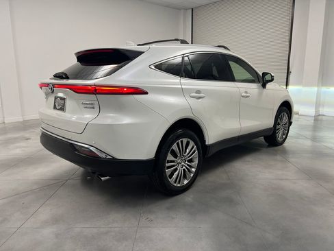 Used 2022 Toyota Venza Limited AWD/4WD image 7
