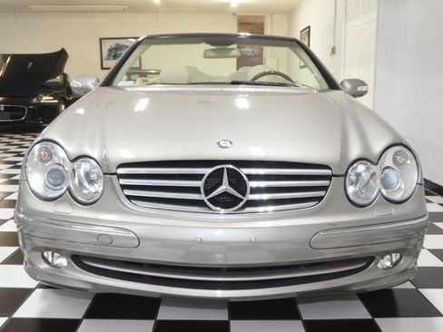 Used 2005 Mercedes-Benz CLK 320 3.2L image 4