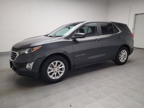 Used 2020 Chevrolet Equinox LT image 2