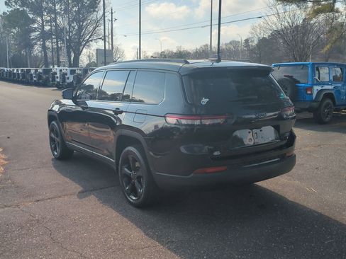 Used 2023 Jeep Grand Cherokee L Limited w/ Black Appearance Package image 7