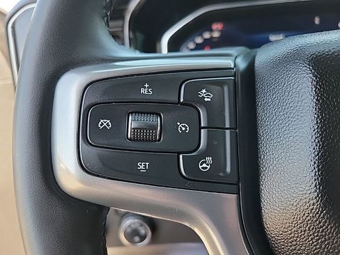 Used 2025 Chevrolet Silverado 1500 LT AWD/4WD image 23