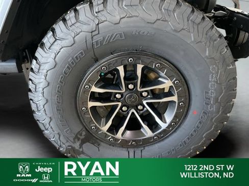 New 2026 Jeep Wrangler Unlimited Rubicon 392 w/ Quick Order Package 27X Moab AWD/4WD image 16