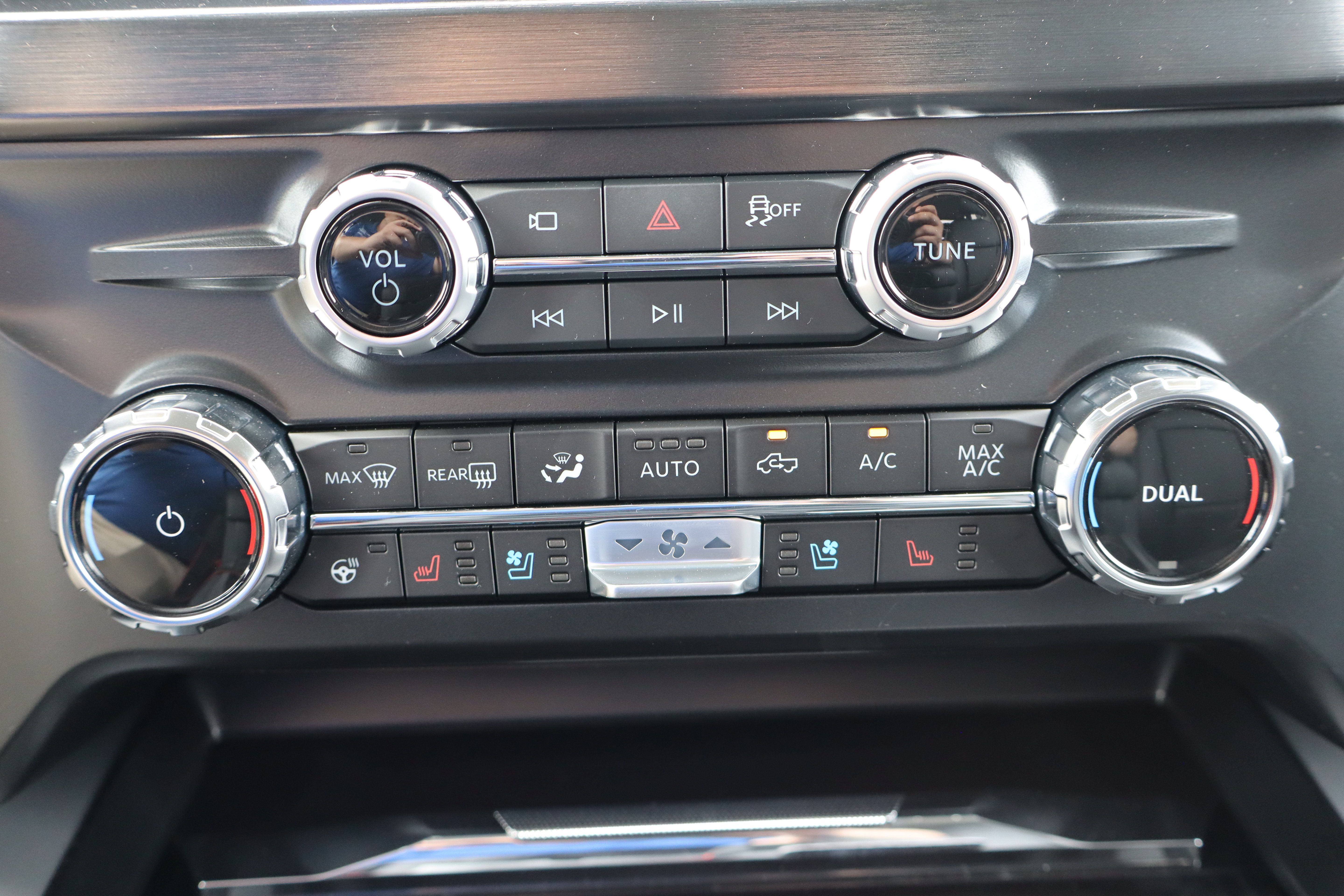New 2026 Ford F350 Lariat w/ Lariat Premium Package AWD/4WD image 22