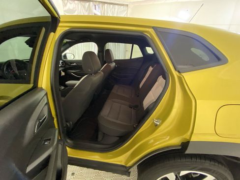 Used 2024 Chevrolet Trax RS w/ Driver Confidence Package FWD image 22