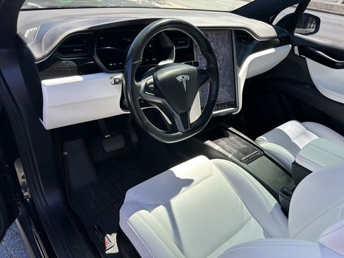 Used 2018 Tesla Model X 75D AWD/4WD image 18