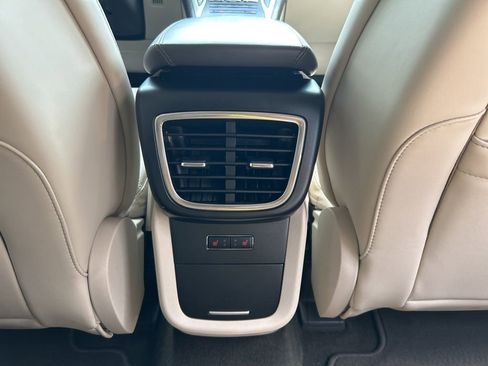 Used 2020 Lincoln Nautilus Reserve AWD/4WD image 19