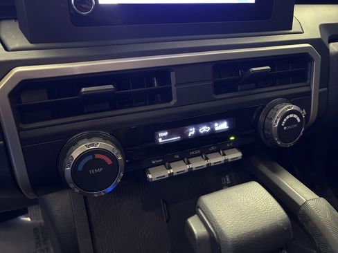 Used 2024 Toyota Tacoma SR image 19