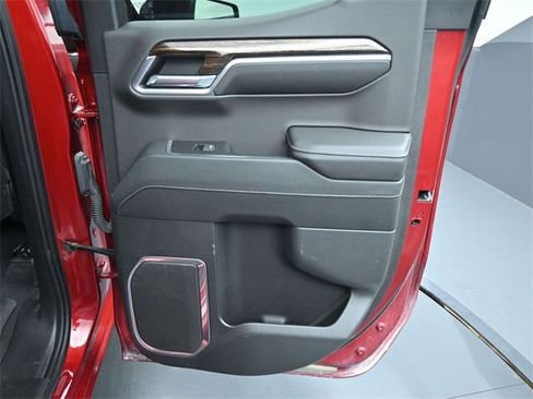 Used 2023 GMC Sierra 1500 Elevation image 16