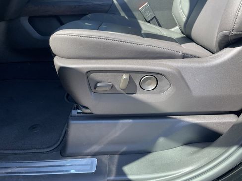 New 2026 GMC Sierra 1500 SLT w/ SLT Premium Package image 23