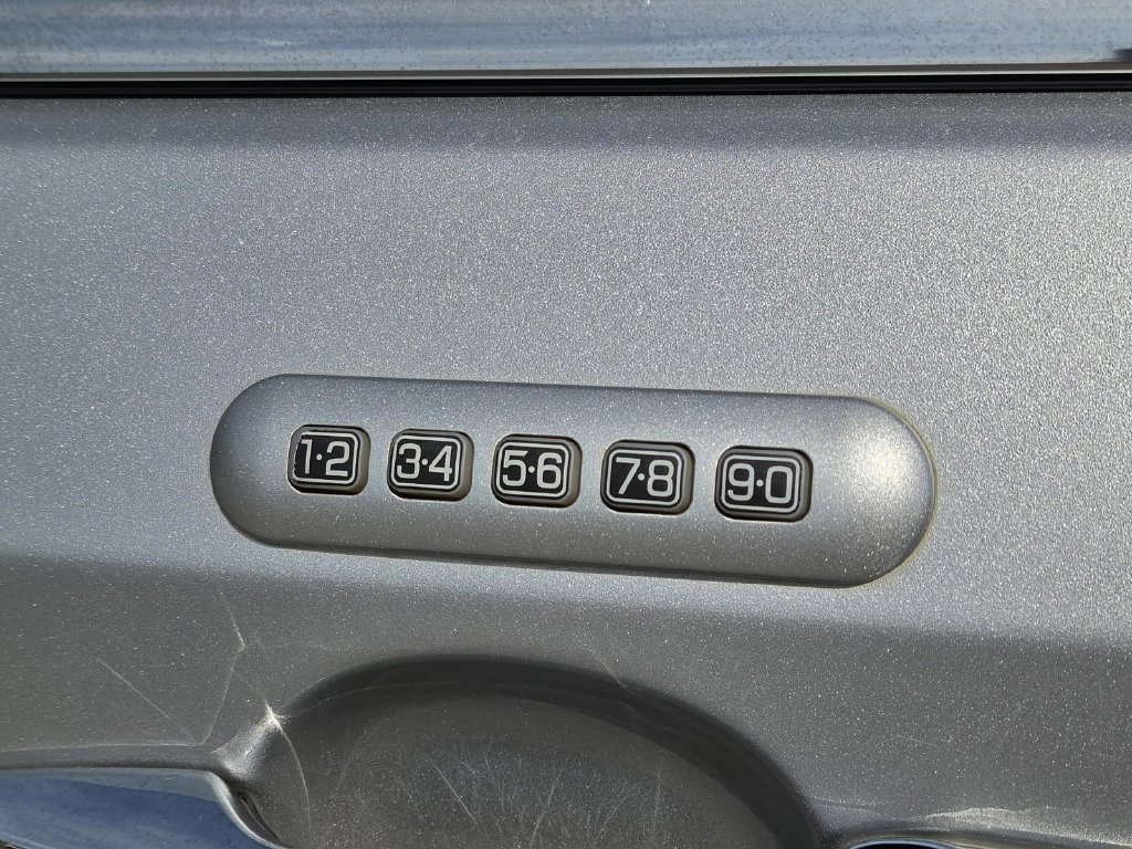 Used 2011 Lincoln MKX 2WD w/ 101A Rapid Spec Order Code image 10