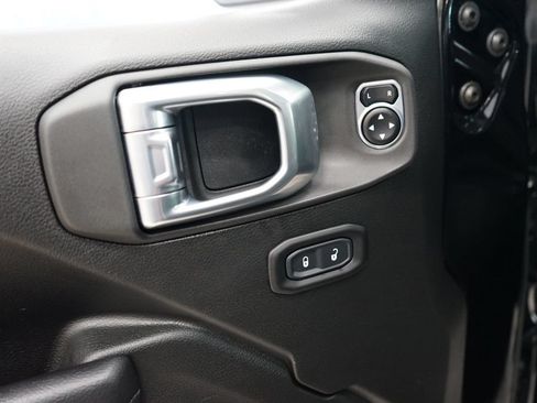 Used 2024 Jeep Wrangler Unlimited AWD/4WD image 25