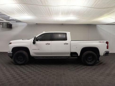 Used 2024 Chevrolet Silverado 2500 LTZ image 2