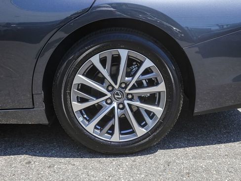 Used 2025 Lexus ES 350 FWD image 8