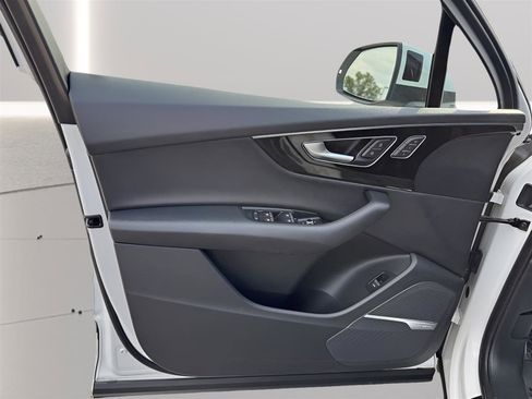 Used 2019 Audi Q7 3.0T Prestige image 15