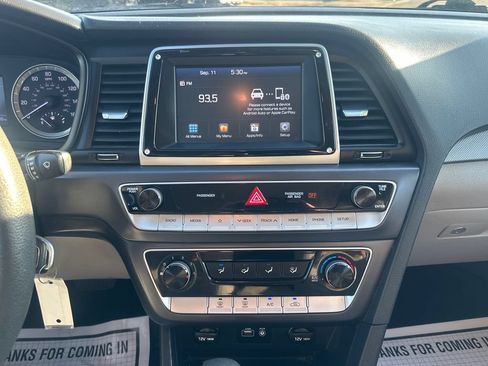 Used 2018 Hyundai Sonata SE FWD image 29
