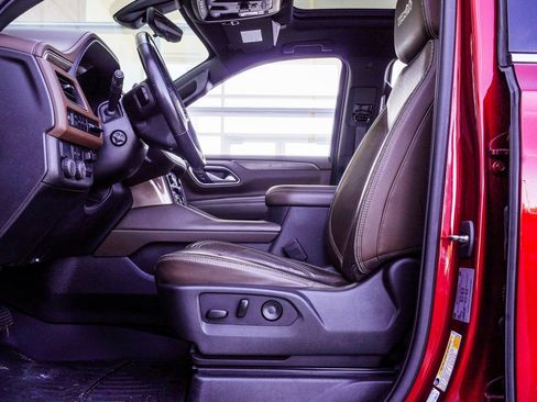 Used 2021 Chevrolet Tahoe High Country w/ Premium Package image 15