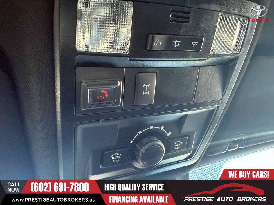 Used 2021 Toyota Tacoma TRD Off-Road w/ Technology Package AWD/4WD image 33