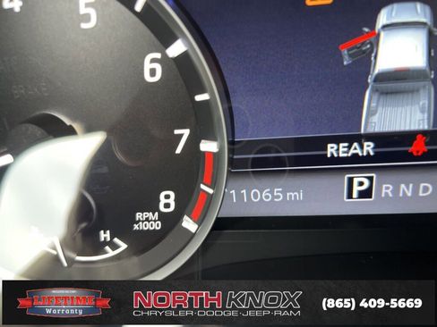 Used 2024 Nissan Frontier SV w/ Technology Package image 27