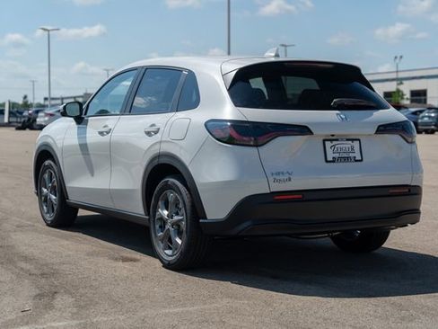 New 2026 Honda HR-V LX image 5
