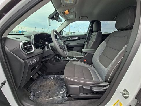 Used 2025 Chevrolet TrailBlazer LT w/ Driver Confidence Package AWD/4WD image 10