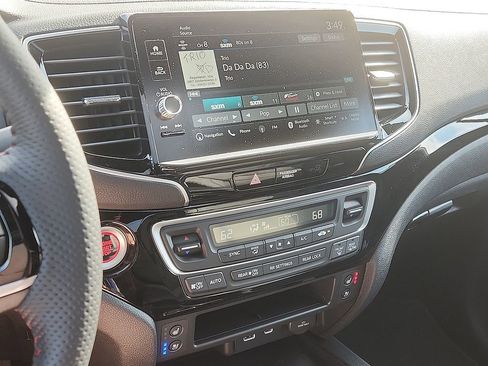 New 2026 Honda Ridgeline Black Edition image 13