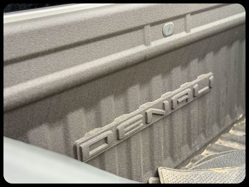 Used 2024 GMC Sierra 1500 Denali w/ Denali Reserve Package image 9