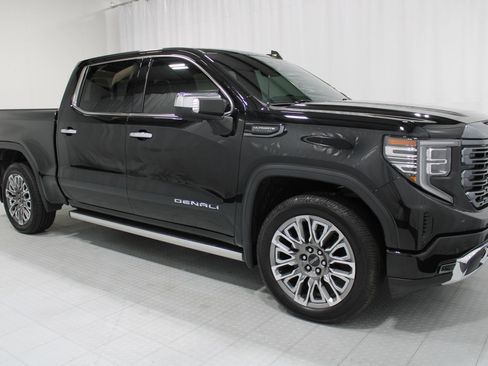Used 2023 GMC Sierra 1500 Denali Ultimate AWD/4WD image 4