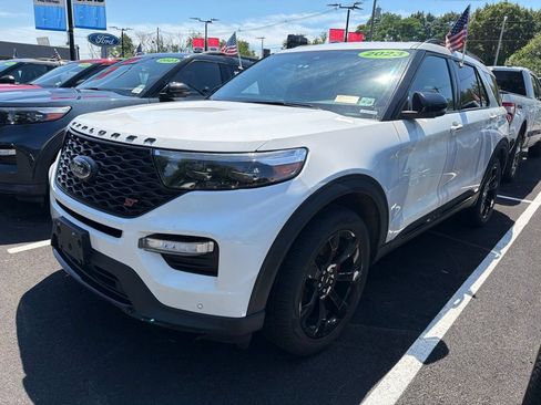 Used 2023 Ford Explorer ST w/ Equipment Group 401A AWD/4WD image 2