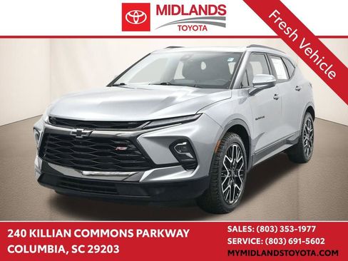 Used 2023 Chevrolet Blazer RS w/ Driver Confidence II Package FWD image 1