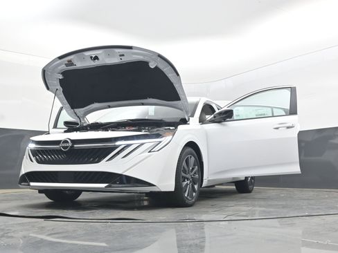 New 2026 Nissan Sentra SL FWD image 41