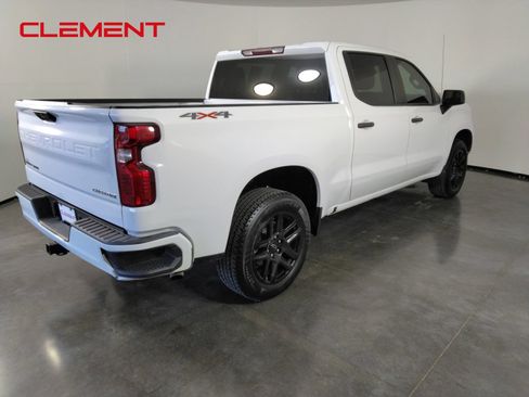 Used 2023 Chevrolet Silverado 1500 Custom AWD/4WD image 4