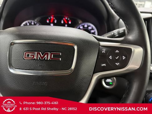 Used 2024 GMC Terrain SLT AWD/4WD image 24