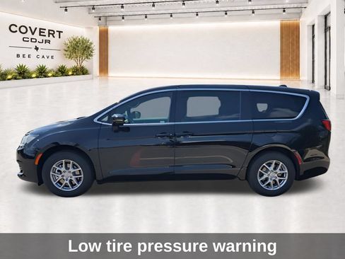 New 2026 Chrysler Voyager LX FWD image 7