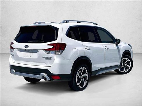 Used 2023 Subaru Forester Touring AWD/4WD image 2