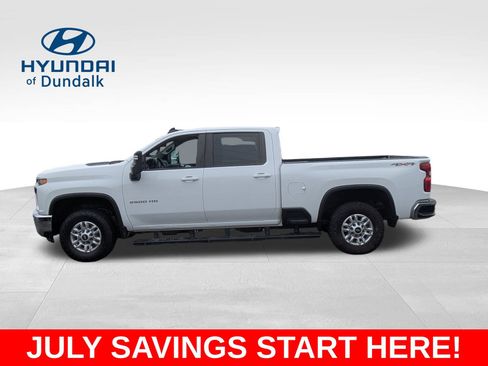 Used 2021 Chevrolet Silverado 2500 LT w/ Convenience Package AWD/4WD image 2