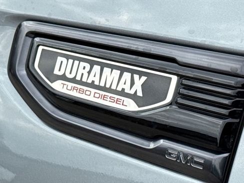 Used 2024 GMC Sierra 1500 AT4 w/ Technology Package image 6