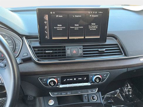 Used 2023 Audi Q5 2.0T Premium w/ Convenience Package image 27