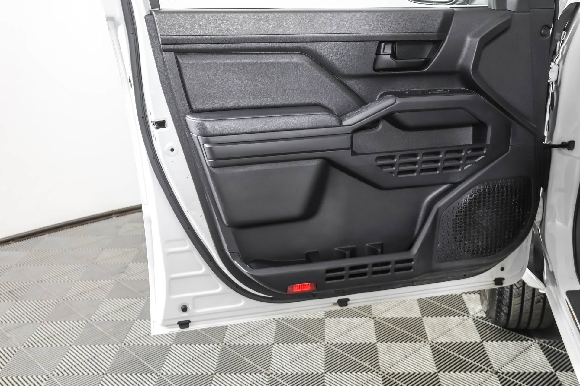 Used 2024 Toyota Tacoma SR RWD image 34