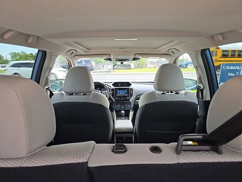 Used 2022 Subaru Forester Premium AWD/4WD image 27