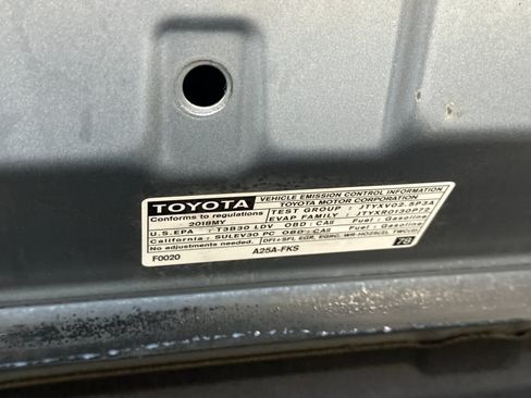 Used 2018 Toyota Camry SE w/ Moonroof Package FWD image 28