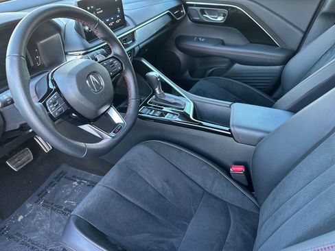 Certified 2025 Acura ADX A-Spec image 11