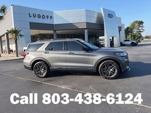 Used 2025 Ford Explorer ST AWD/4WD image 2