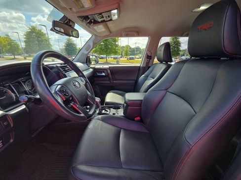 Used 2020 Toyota 4Runner TRD Off-Road Premium AWD/4WD image 24