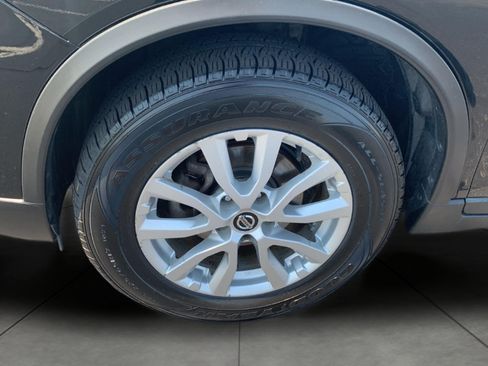 Used 2020 Nissan Rogue SV AWD/4WD image 23