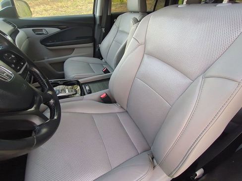 Used 2019 Honda Pilot Elite image 27